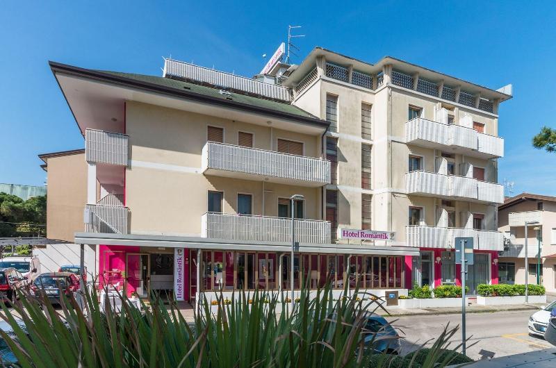 Hotel Romantik Lignano Sabbiadoro Ngoại thất bức ảnh