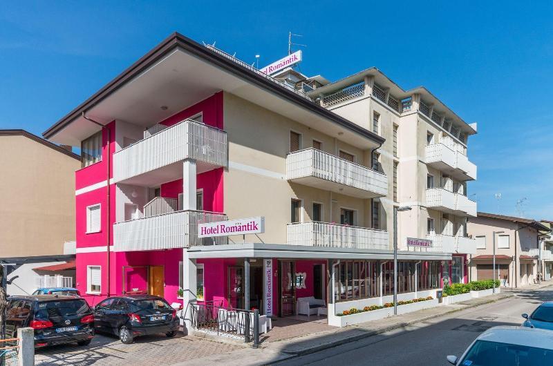 Hotel Romantik Lignano Sabbiadoro Ngoại thất bức ảnh